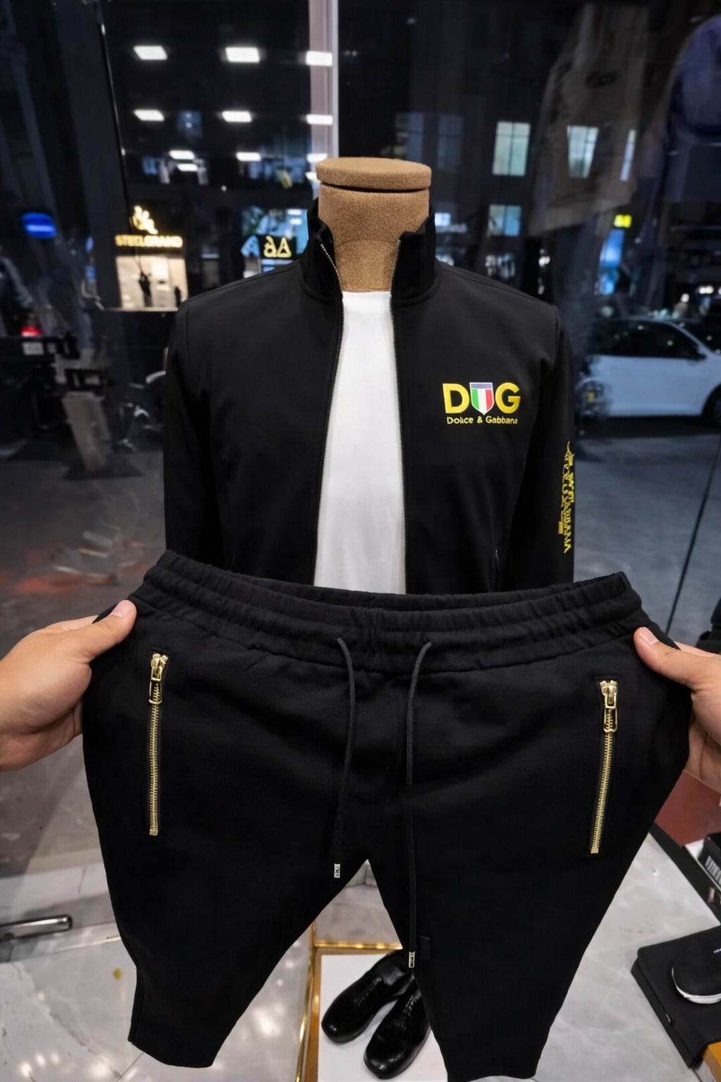 Men’s Premium Zip-Up Tracksuit Set – Modern Casual Wear- (W-17)